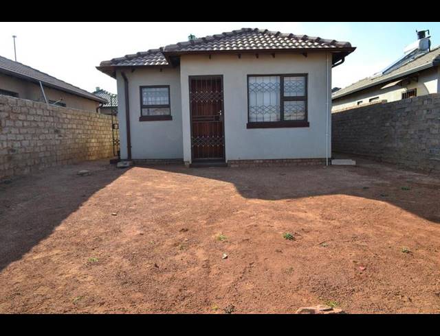 3 BEDROOM HOUSE FOR SALE IN SOSHANGUVE VV